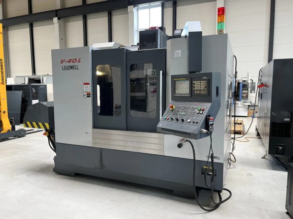 LEADWELL V-40 CNC MILLING